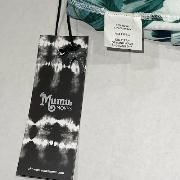 Show Me Your Mumu - Picture 4 of 6